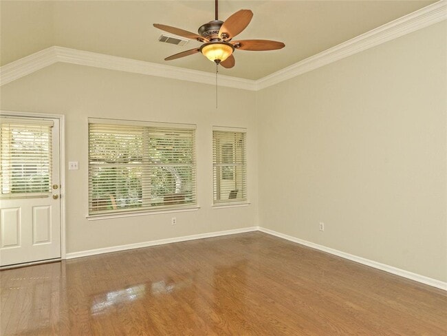 Building Photo - 11 Troon Dr