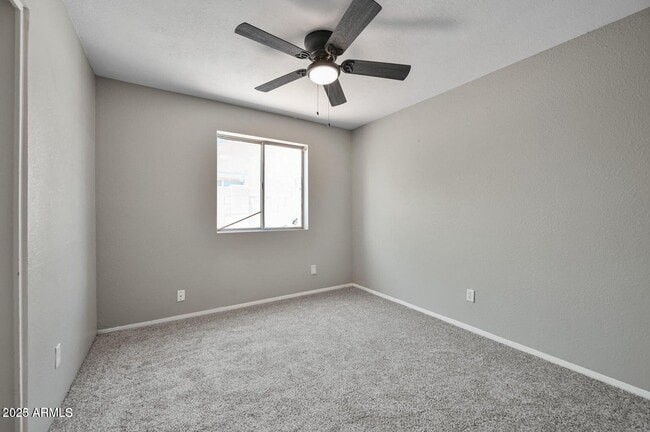Building Photo - 531 W Emelita Ave