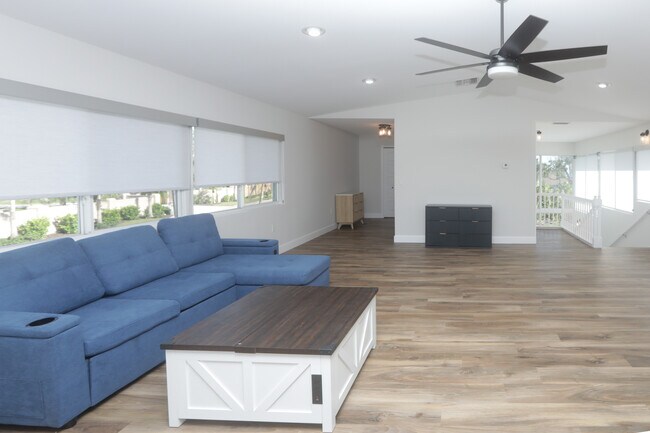 Building Photo - 8560 Heron Lagoon Cir