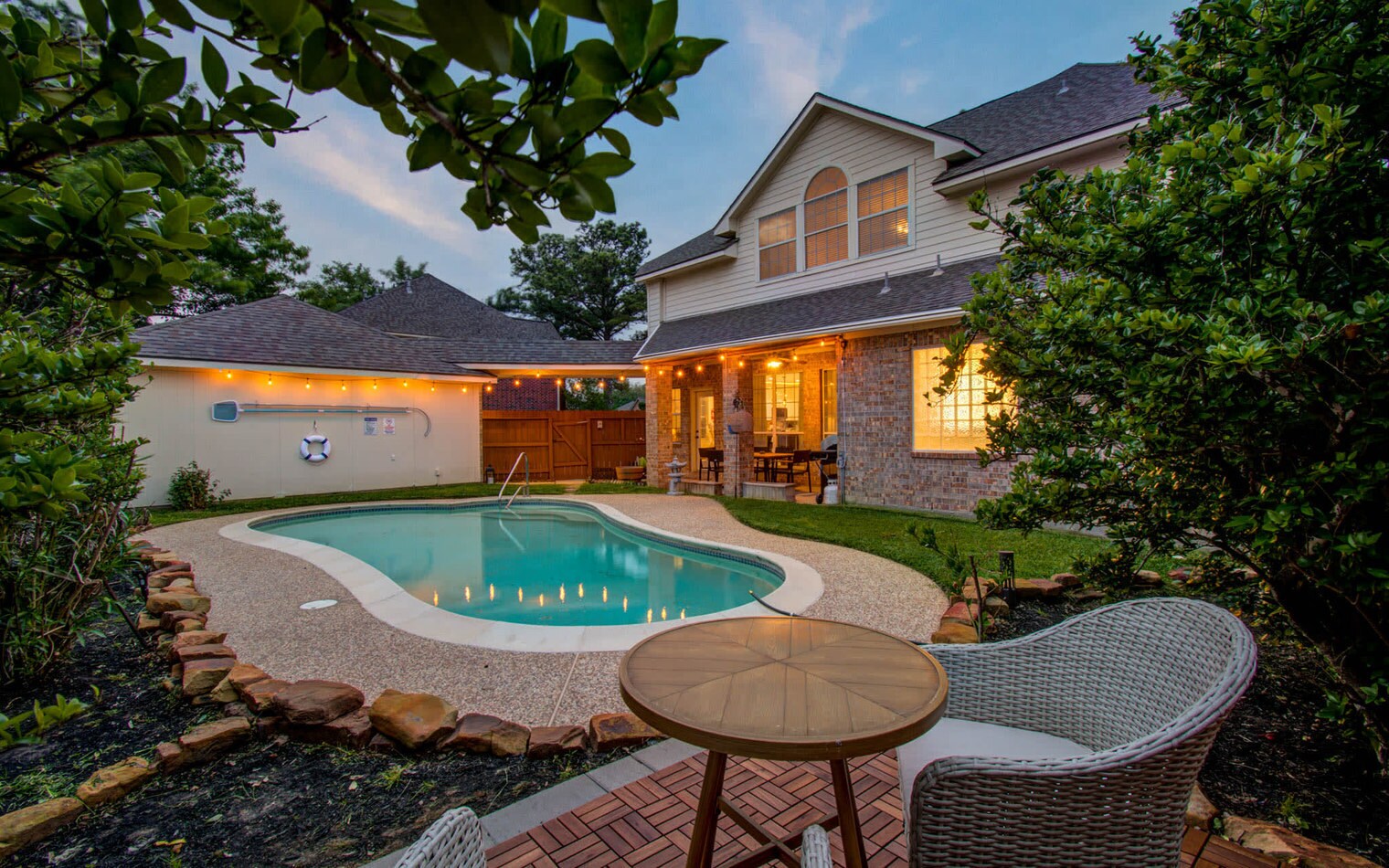 Building Photo - 15627 Twisting Springs Dr
