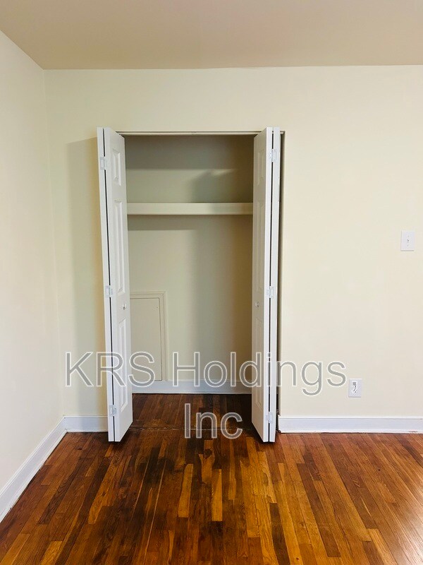 Building Photo - 5238 Goolsby Ct