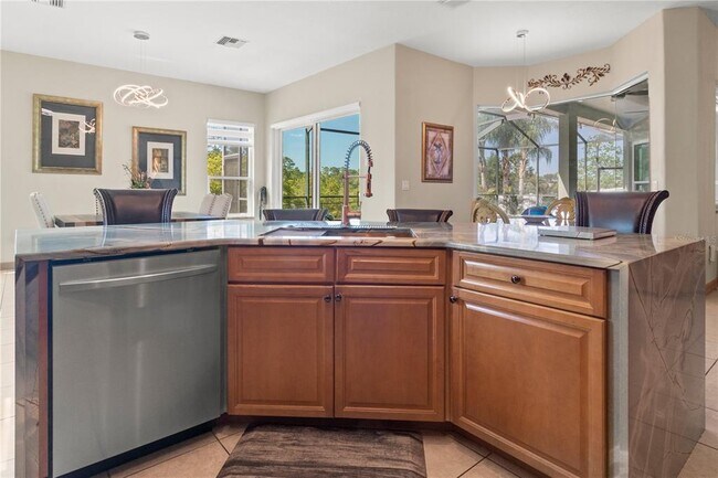 Building Photo - 10206 Shooting Star Ct
