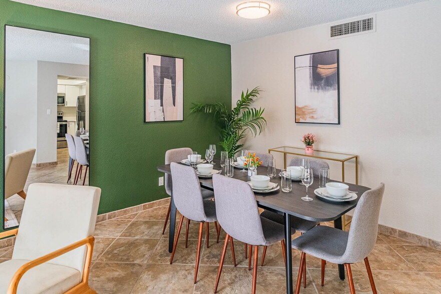 Building Photo - 8550 E McDowell Rd