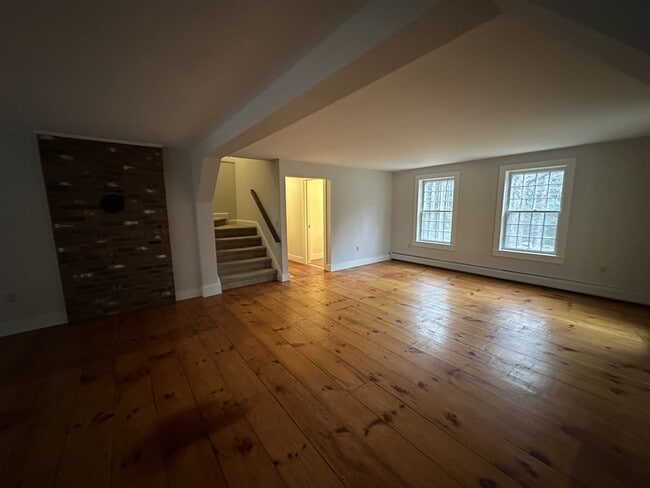 Building Photo - 618 Shearer Hill Rd