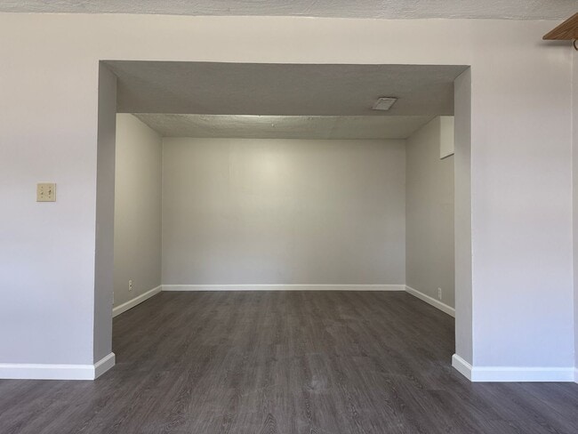 Building Photo - Move-In Ready 3-Bedroom Home in Prime La Vista Location!