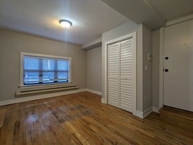 Building Photo - 2842 N Orchard St