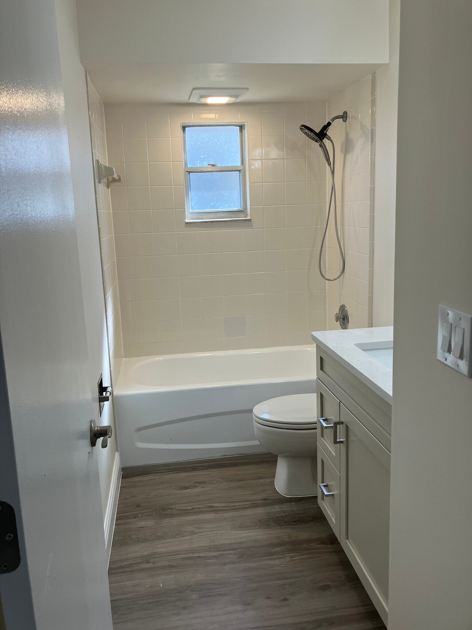 Guest bathroom - 3712 SW 5th Pl