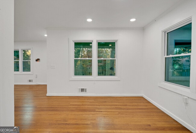 Building Photo - 1382 Childress Dr SW