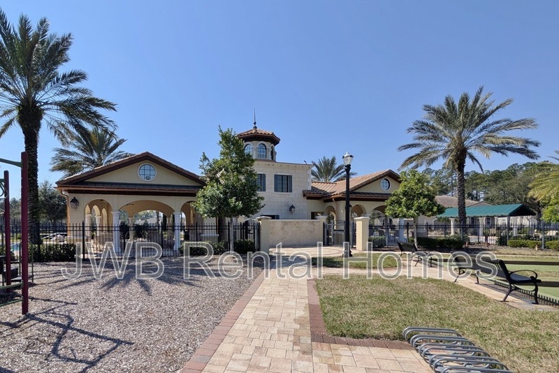 Building Photo - 2827 Montilla Dr
