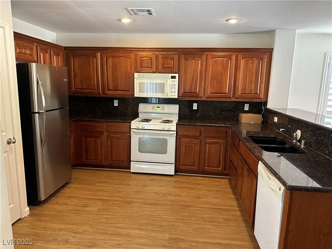 Building Photo - 9983 Alder Springs Ct