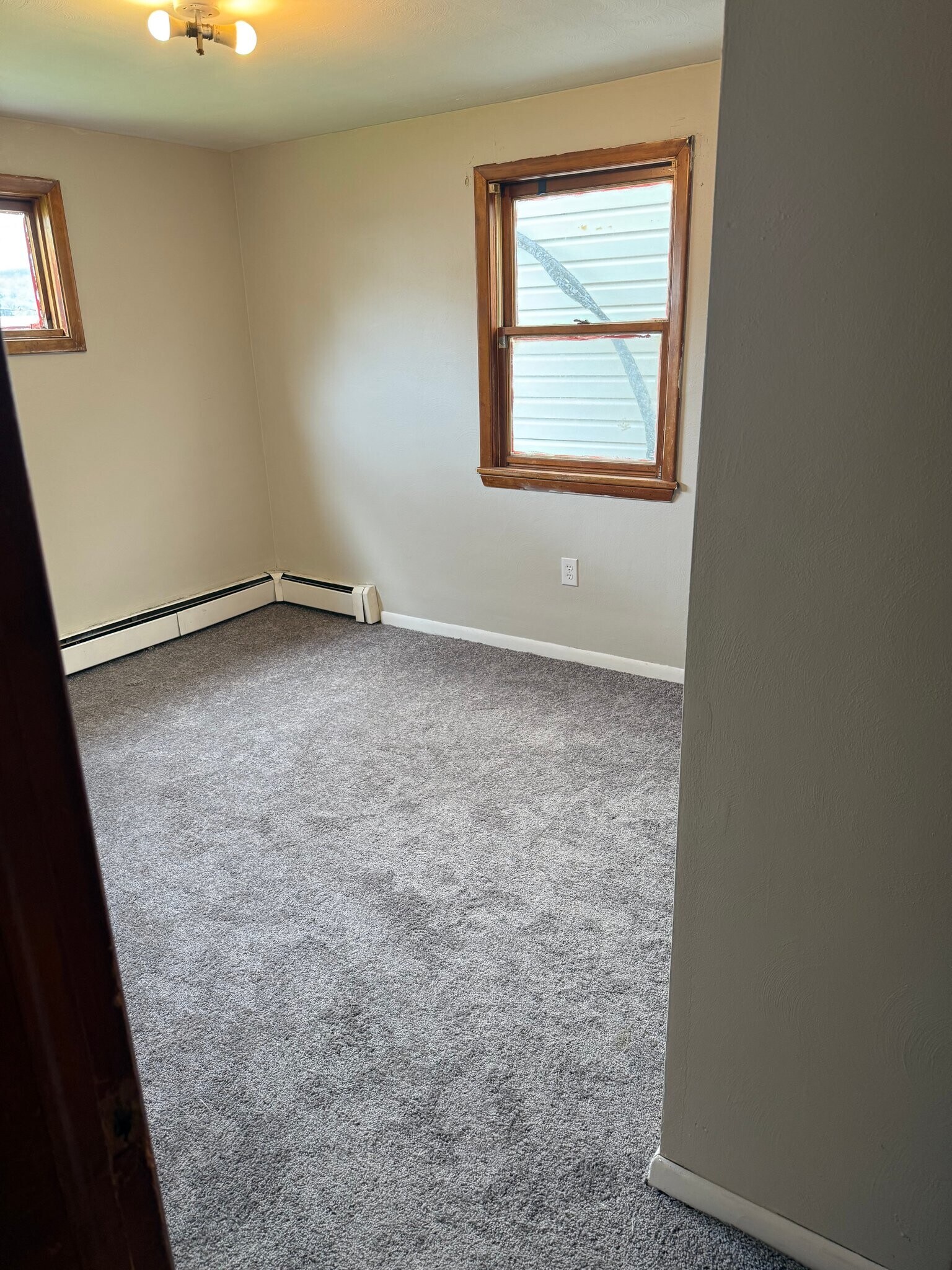 Building Photo - 739 Park Ave