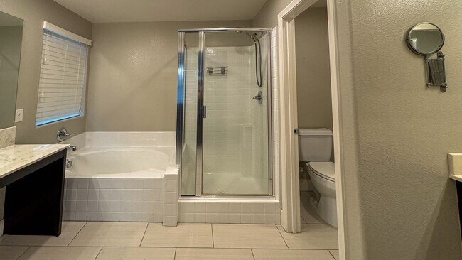 Building Photo - 4-bed, 2.5 bath, 2,498 sq ft home in Mount...