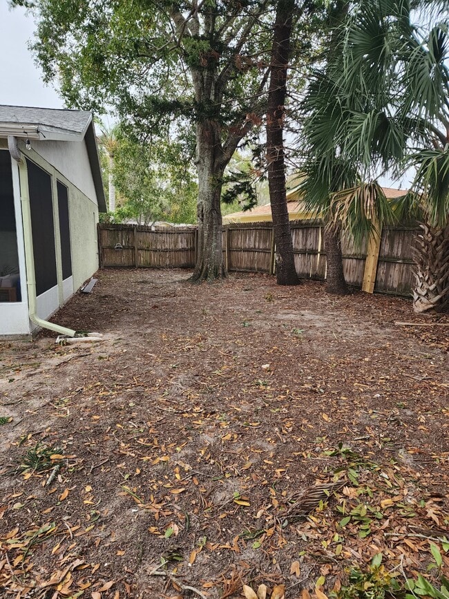Building Photo - Pool home in Historic Tarpon Springs
