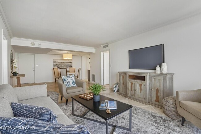 Building Photo - 1601 Ocean Dr S