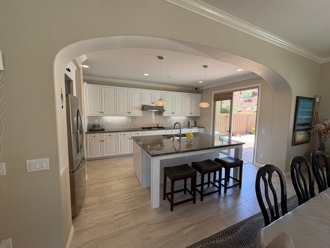 Building Photo - 3646 Buck Ridge Ave