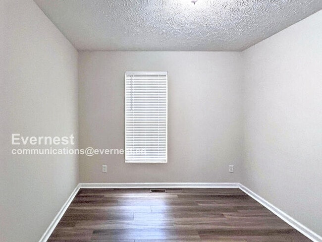 Building Photo - 5589 Strathmoor Manor Cir