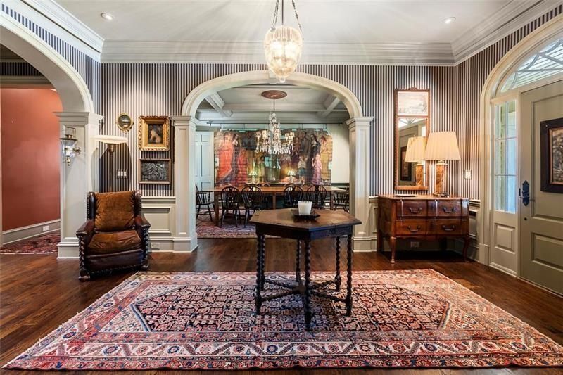 Building Photo - 5000 Long Island Dr