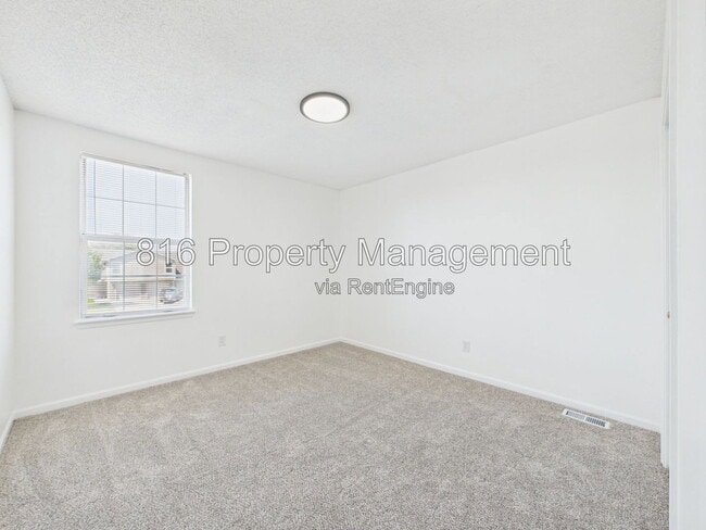 Building Photo - 504 Spring Ave