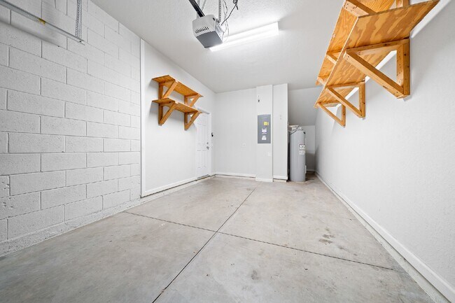 Building Photo - Corner Unit ~ Lake View ~ Maintenance Free...