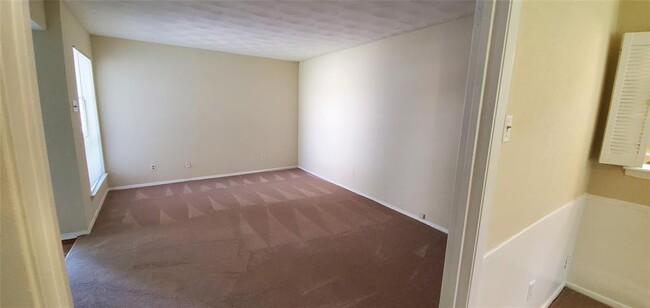 Building Photo - 616 Cambridge Dr