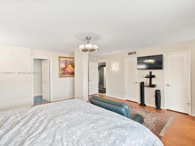 Building Photo - 18071 Biscayne Blvd