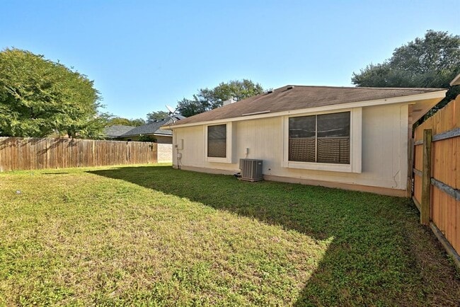 Building Photo - 4608 Castleman Dr