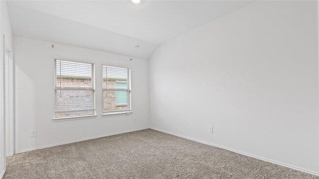 Building Photo - 2326 Spruce Clf Ln