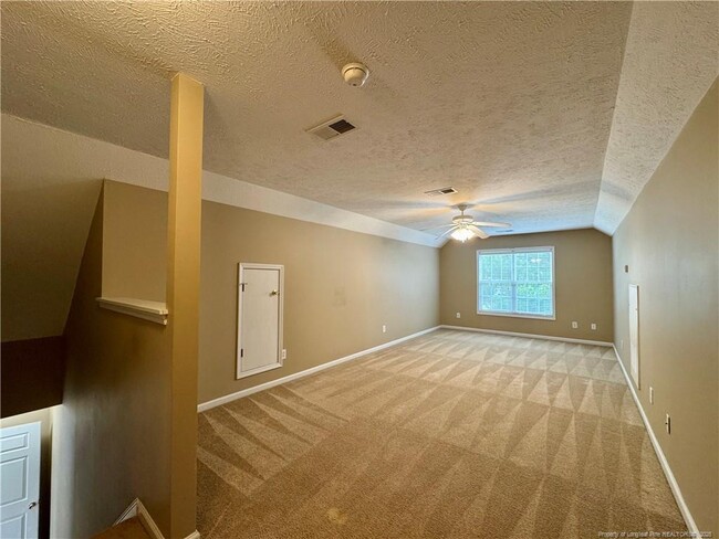 Building Photo - 227 Fairfield Cir