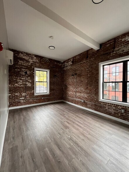 Building Photo - 73 Arlington Ave