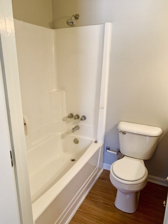 Building Photo - 205 Holland Ridge Dr