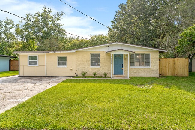 Building Photo - 5822 Tampico Rd