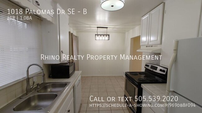 Building Photo - 1018 Palomas Dr SE