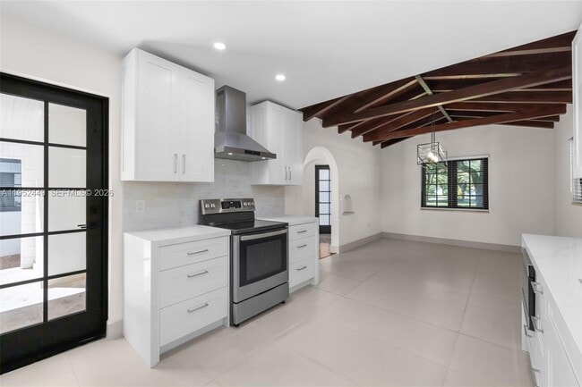 Building Photo - 3519 Toledo St