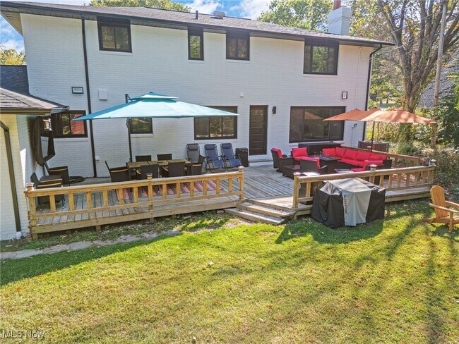 Building Photo - 6713 Farview Rd