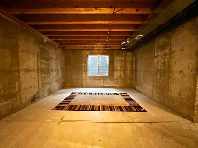 Building Photo - Charming 2-Bedroom Townhome in SW Fort Collins