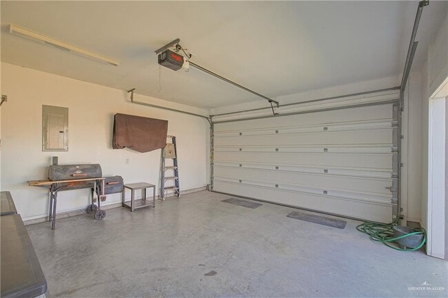 Building Photo - 34 South Dr