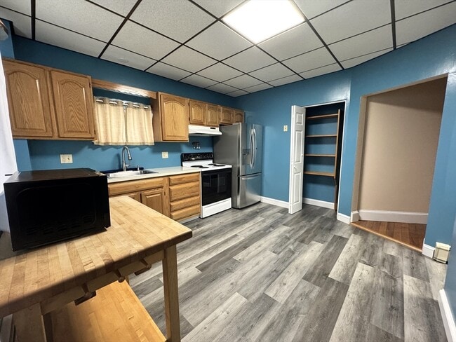 Building Photo - 22 Dana St