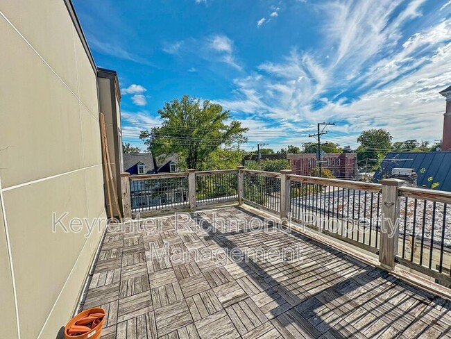 Building Photo - 1311 Perry St