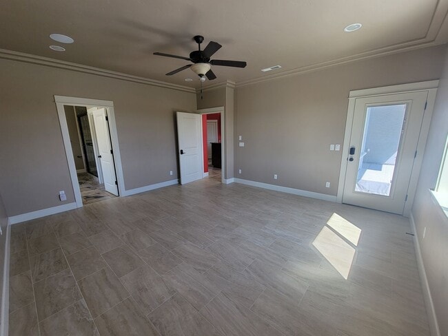 Building Photo - Luxurious 4-Bed Richland Home with Pool, H...