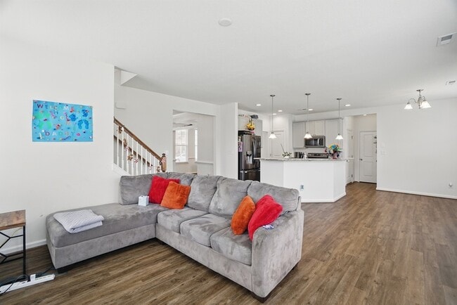 Building Photo - 3501 Silver Fox Trce