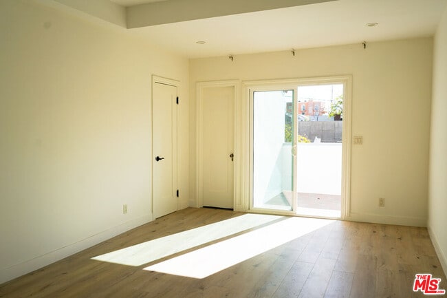 Building Photo - 10520 Eastborne Ave