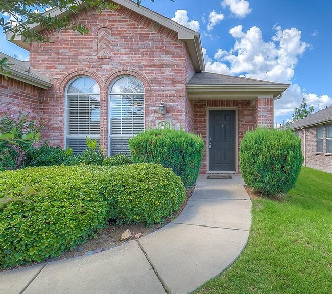 Primary Photo - 10412 Colfax Dr