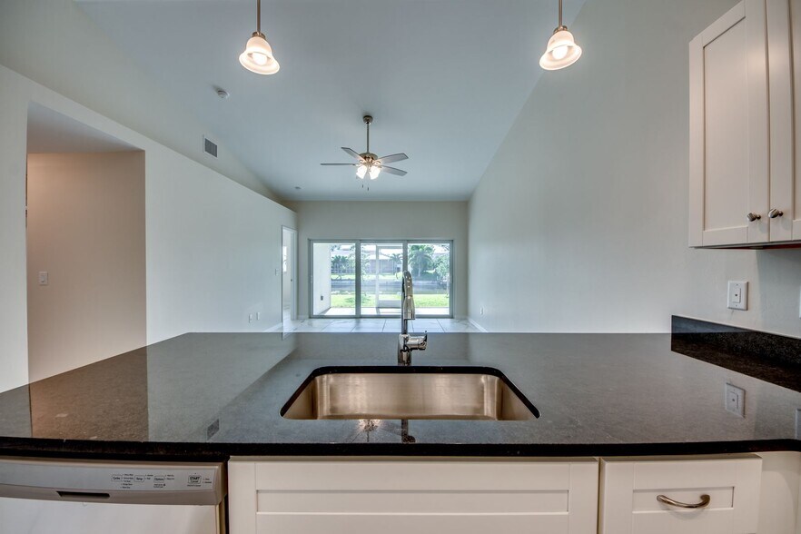 Building Photo - 3419-3421 SW 15th Pl