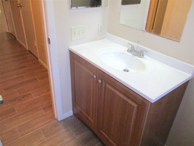 Building Photo - 23119 Banquo Dr