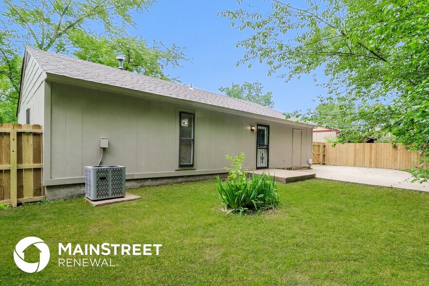 Building Photo - 4395 Kerwin Dr