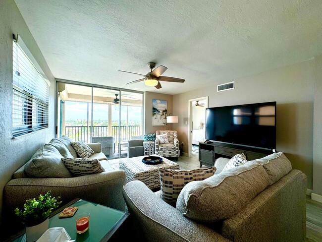 Building Photo - Top-Floor Cape Coral Condo with Wraparound...