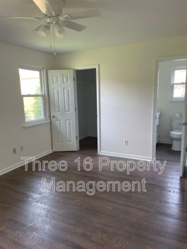 Building Photo - 4207 Fairfield Cir