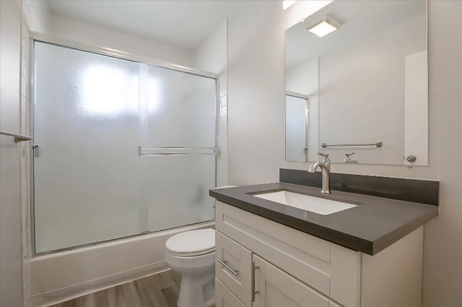 Building Photo - 3745 Miramar Way