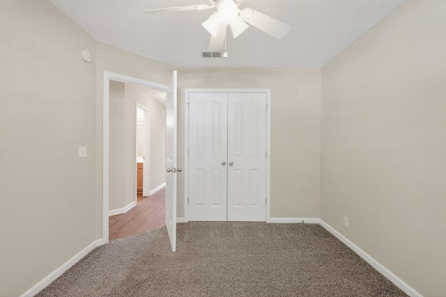Building Photo - 851 Kanatak Ln