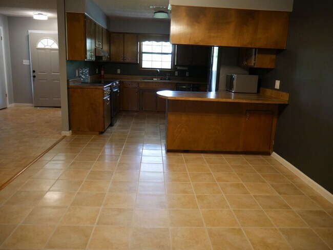 Building Photo - 3634 Becky St